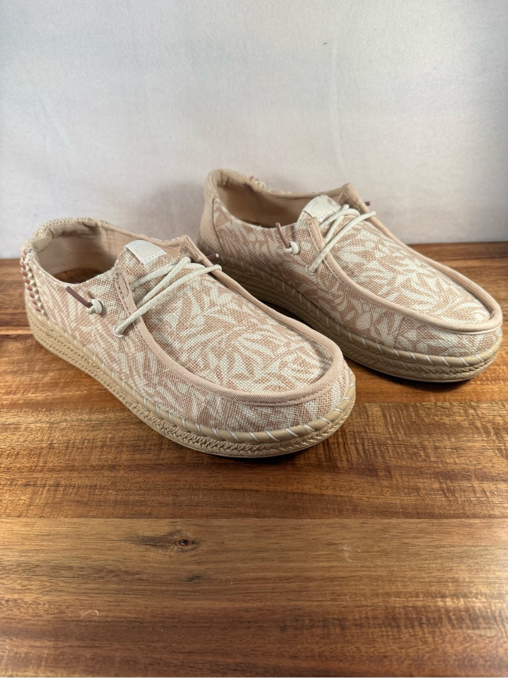 Hey Dude Wendy Lightweight Casual Slip-on Shoes in Cream and Tan Size 9